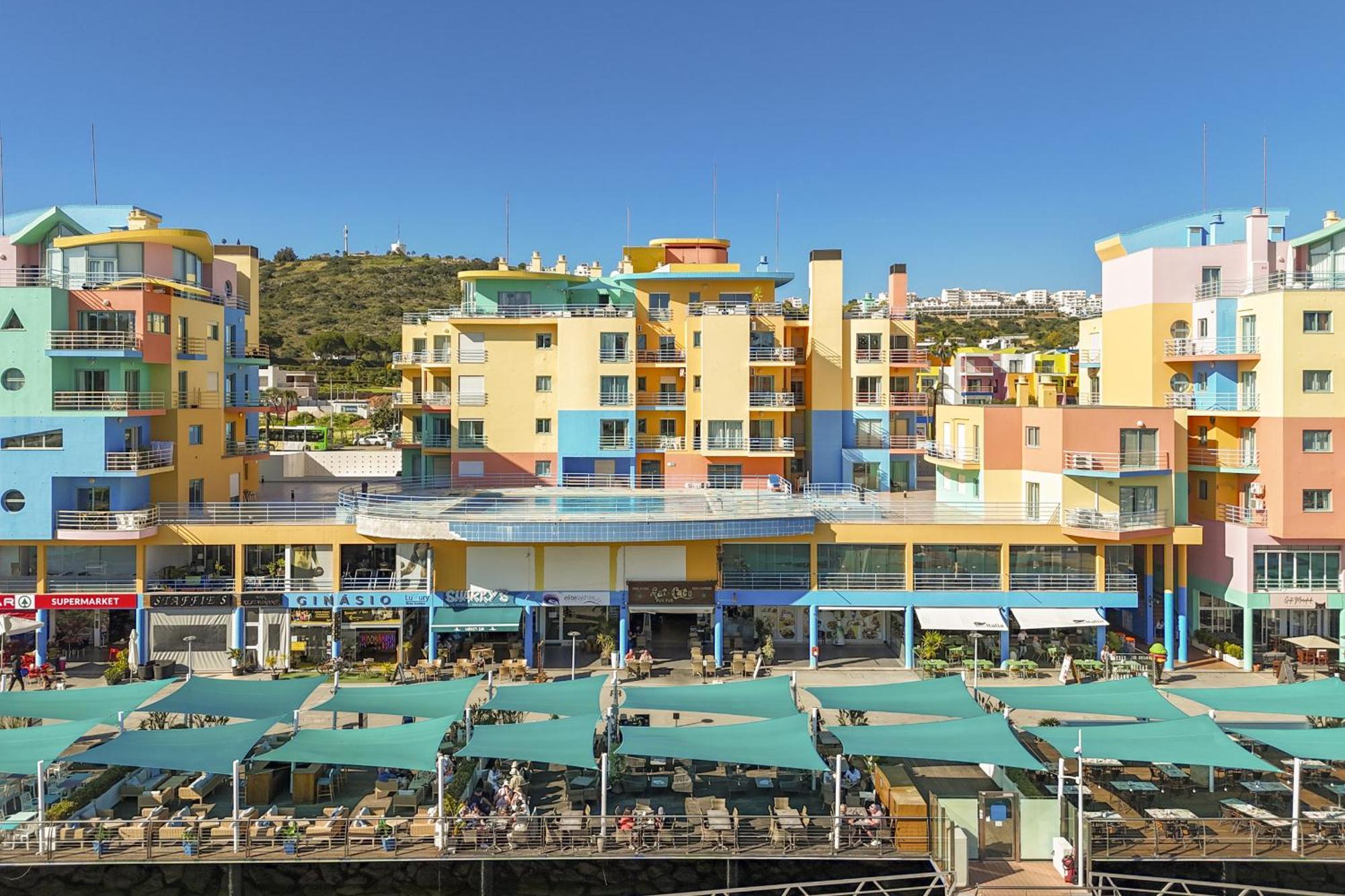 Marina Breeze Apartment With Pool - 900M From The Beach Albufeira Luaran gambar
