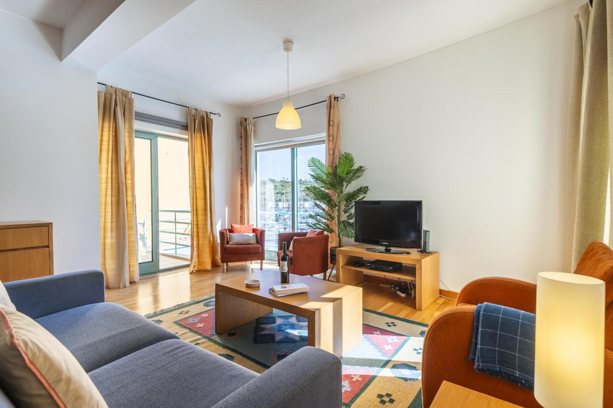 Marina Breeze Apartment With Pool - 900M From The Beach Albufeira Luaran gambar
