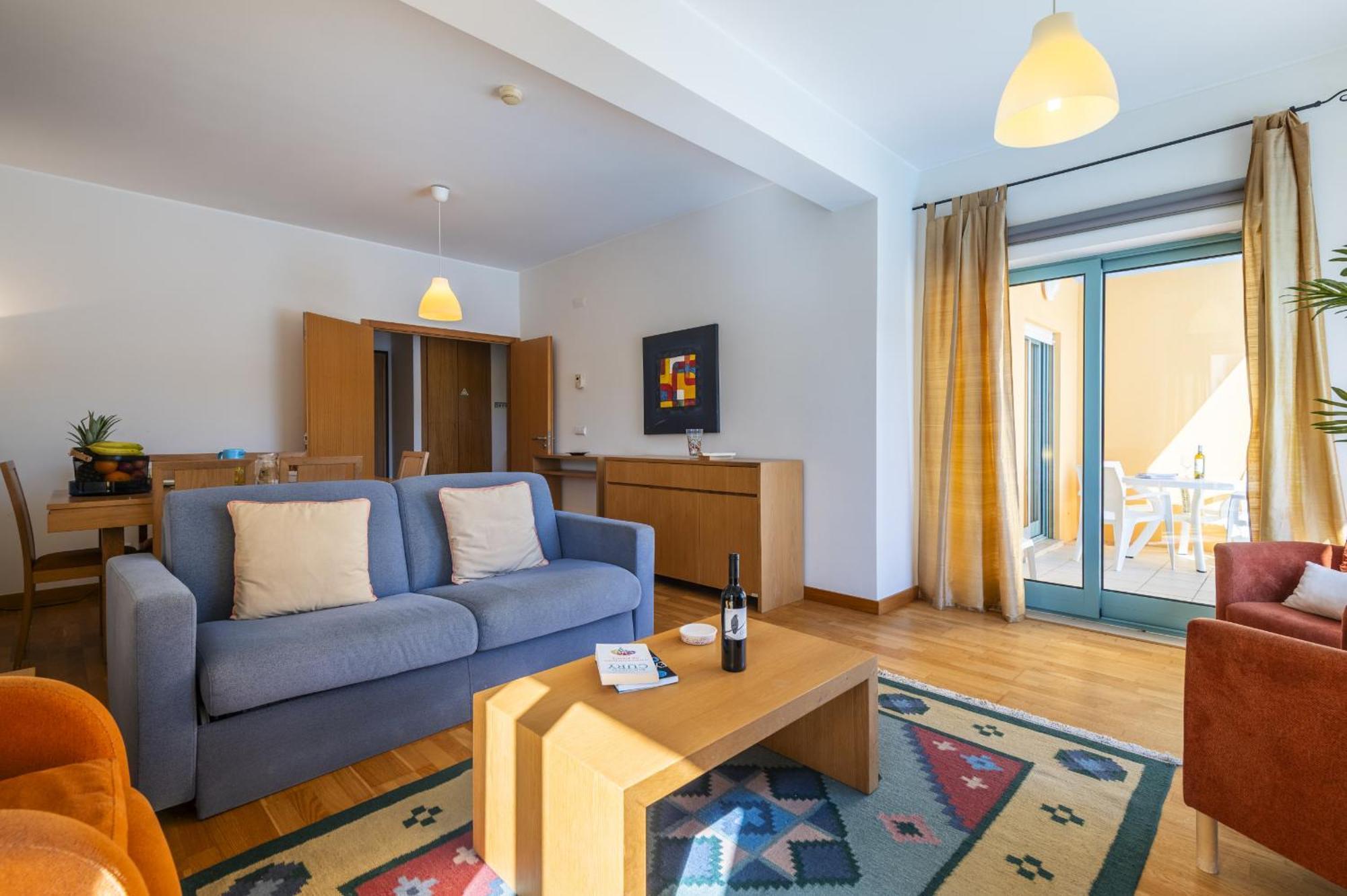 Marina Breeze Apartment With Pool - 900M From The Beach Albufeira Luaran gambar