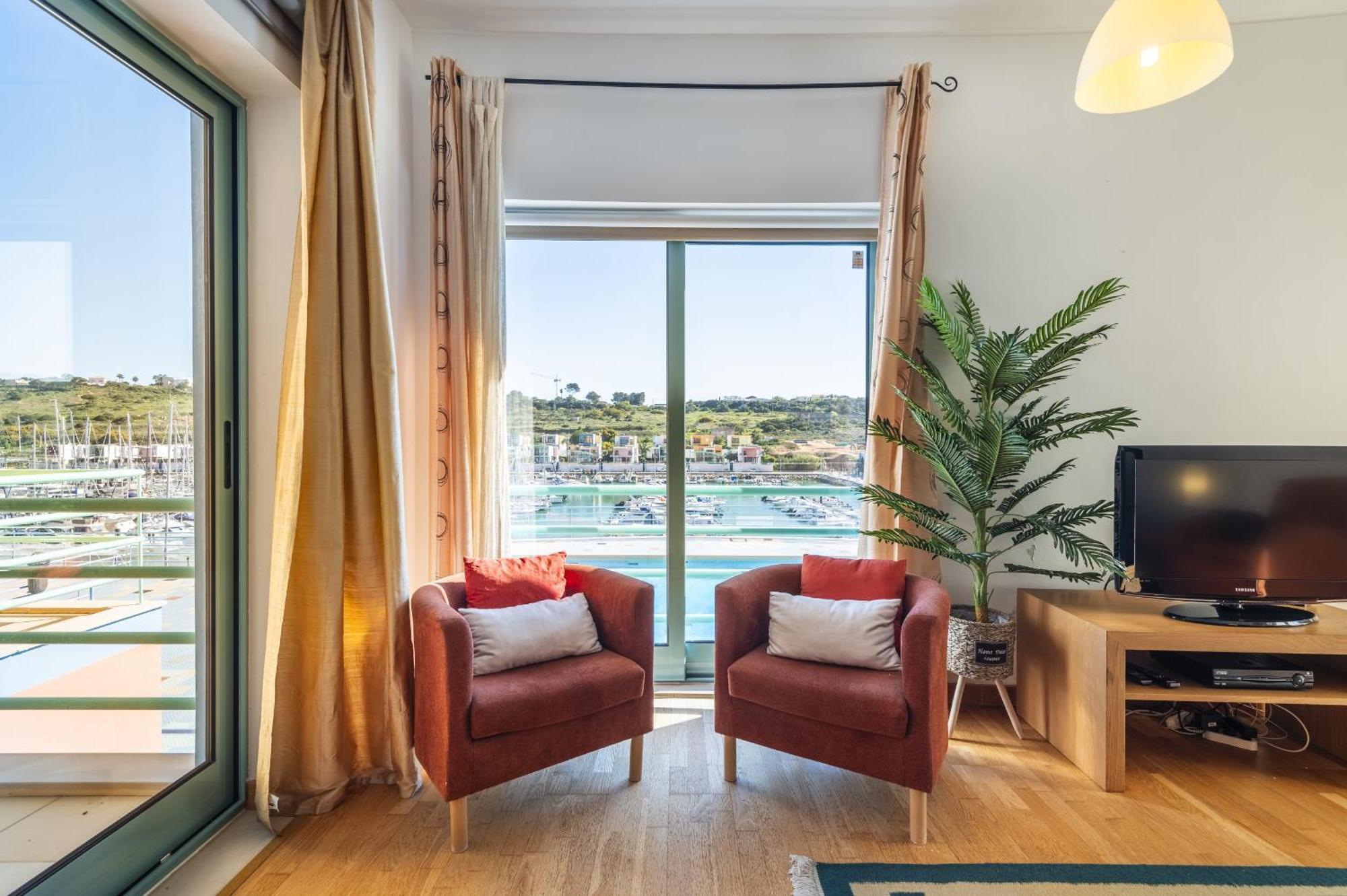 Marina Breeze Apartment With Pool - 900M From The Beach Albufeira Luaran gambar